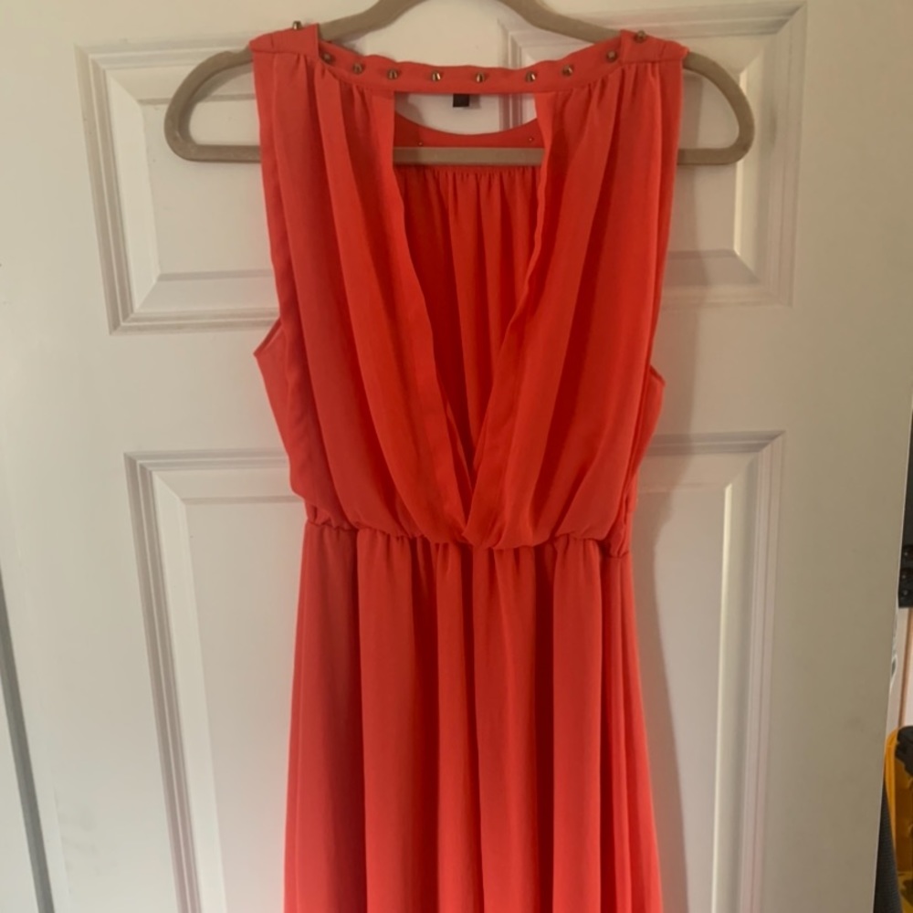 Dress - Picture 7 of 10